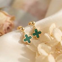 Златни обеци Детелинки с малахит Златни обеци Детелинки с малахит