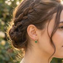Златни обеци Детелинки с малахит Златни обеци Детелинки с малахит