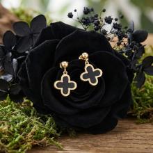 Златни обеци Детелинки с черен оникс