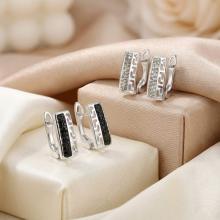 Сребърни обеци Vers с кристали от Sw® Jet