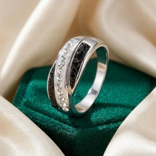 Сребърен пръстен с кристали от Sw® Charles Jet