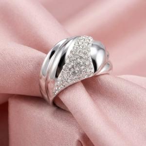 Сребърен пръстен с кристали от Sw® Crystal