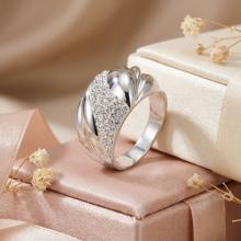 Сребърен пръстен с кристали от Sw® Crystal Сребърен пръстен с кристали от Sw® Crystal