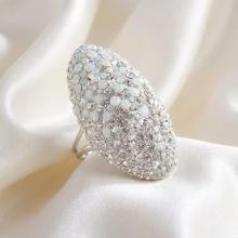 Сребърен пръстен с кристали от Sw®  SP647 White Opal and Crystal