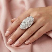 Сребърен пръстен с кристали от Sw®  SP647 White Opal and Crystal