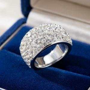 Сребърен пръстен с кристали от Sw® SP648 Crystal
