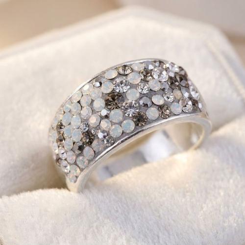 Сребърен пръстен с кристали от Sw® SP648 Silver Shade