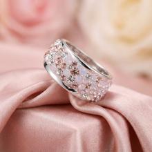 Сребърен пръстен с кристали от Sw® SP649 Marilyn Сребърен пръстен с кристали от Sw® SP649 Marilyn