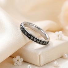 Сребърен пръстен с кристали от Sw® SP652 Hematite Сребърен пръстен с кристали от Sw® SP652 Hematite