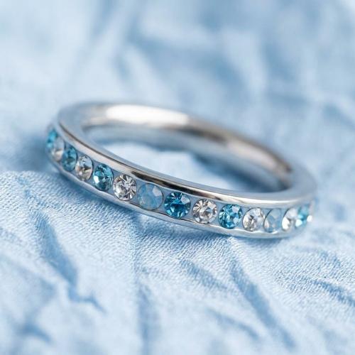 Сребърен пръстен с кристали от Sw®  SP652 Deep Blue