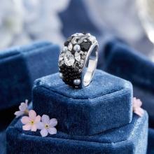 Сребърен пръстен с кристали от Sw®  SP653 Black Marquise
