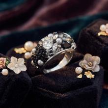 Сребърен пръстен с кристали от Sw®  SP653 Black Marquise