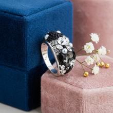 Сребърен пръстен с кристали от Sw®  SP653 Black Marquise