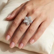 Сребърен пръстен Цвете с кристали от Sw® Crystal Сребърен пръстен Цвете с кристали от Sw® Crystal