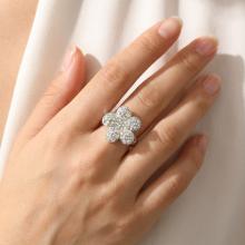 Сребърен пръстен Цвете с кристали от Sw® AB Crystal Сребърен пръстен Цвете с кристали от Sw® AB Crystal