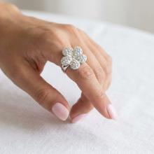 Сребърен пръстен Цвете с кристали от Sw® AB Crystal Сребърен пръстен Цвете с кристали от Sw® AB Crystal