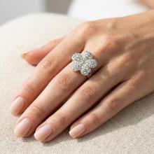 Сребърен пръстен Цвете с кристали от Sw® AB Crystal Сребърен пръстен Цвете с кристали от Sw® AB Crystal