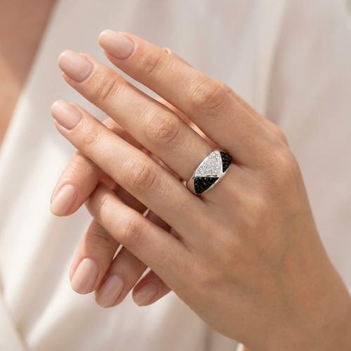 Сребърен пръстен с кристали от Sw®  SP676 Black and White