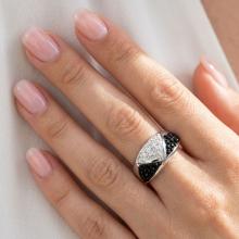 Сребърен пръстен с кристали от Sw®  SP676 Black and White