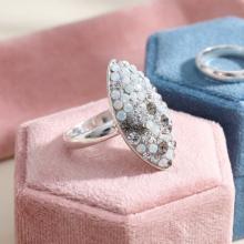 Сребърен пръстен Бадем с кристали от Sw® Silver Shade Сребърен пръстен Бадем с кристали от Sw® Silver Shade