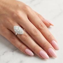 Сребърен пръстен Бадем с кристали от Sw® White Magic Сребърен пръстен Бадем с кристали от Sw® White Magic