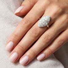 Сребърен пръстен Бадем с кристали от Sw® White Magic Сребърен пръстен Бадем с кристали от Sw® White Magic