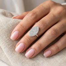 Сребърен пръстен Бадем с кристали от Sw® Crystal Сребърен пръстен Бадем с кристали от Sw® Crystal