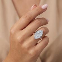 Сребърен пръстен Бадем с кристали от Sw® Crystal Сребърен пръстен Бадем с кристали от Sw® Crystal