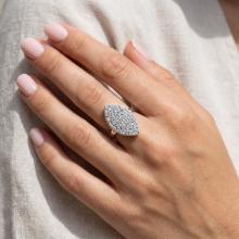 Сребърен пръстен Бадем с кристали от Sw® Crystal Сребърен пръстен Бадем с кристали от Sw® Crystal