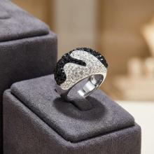 Сребърен пръстен с кристали от Sw® SP685 Black and White Сребърен пръстен с кристали от Sw® SP685 Black and White