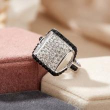 Сребърен пръстен с кристали от Sw® SP687 Black and White