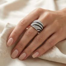 Сребърен пръстен с кристали от Sw®  SP688 Black and White