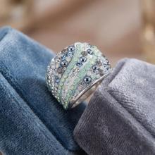 Сребърен пръстен с кристали от Sw®  SP688