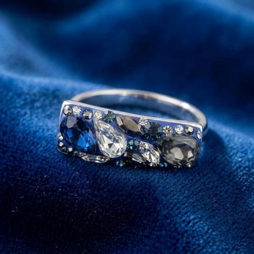 Сребърен пръстен с кристали от Sw®  SP699 Royal