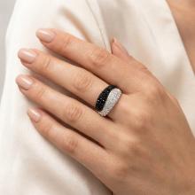 Сребърен пръстен с кристали от Sw® SP701 Black and White Сребърен пръстен с кристали от Sw® SP701 Black and White