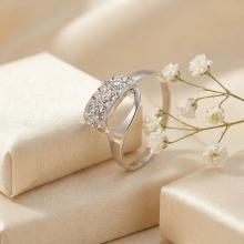 Сребърен пръстен с кристали от Sw® SP702 Crystal