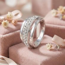 Сребърен пръстен с кристали от Sw® SP703 Crystal
