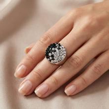 Сребърен Пръстен С Кристали От Sw® SP704 Black and White Сребърен Пръстен С Кристали От Sw® SP704 Black and White