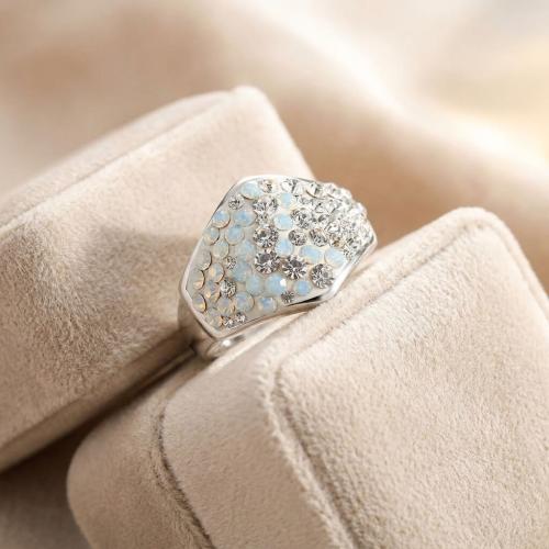 Сребърен пръстен с кристали от Sw®  SP708 White Opal and Crystal