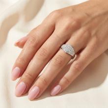 Сребърен пръстен с кристали от Sw® SP708 White Opal and Crystal Сребърен пръстен с кристали от Sw® SP708 White Opal and Crystal