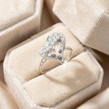 Сребърен Пръстен Сърце С Кристали От Sw® Silver Shade