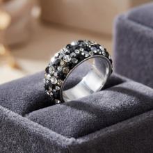 Сребърен пръстен Circlet с кристали от Sw® Late Night Сребърен пръстен Circlet с кристали от Sw® Late Night