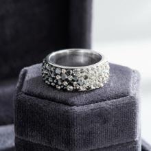 Сребърен пръстен Circlet с кристали от Sw® Crystal and Hematite Сребърен пръстен Circlet с кристали от Sw® Crystal and Hematite