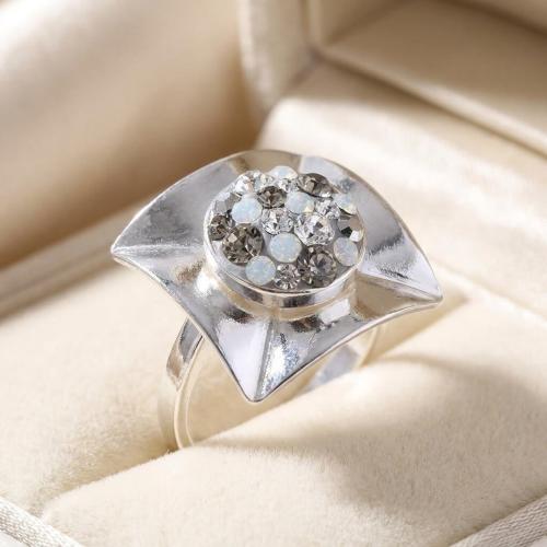 Сребърен пръстен с кристали от Sw® SP713 Silver Shade