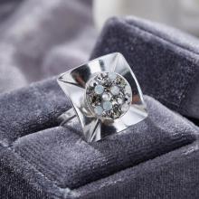 Сребърен пръстен с кристали от Sw® SP713 Silver Shade