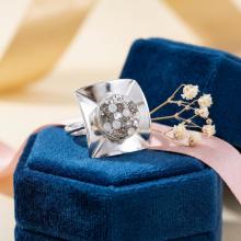 Сребърен пръстен с кристали от Sw® SP713 Silver Shade