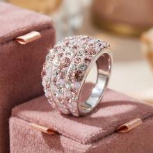 Сребърен пръстен с кристали от Sw® SP714 Marilyn Сребърен пръстен с кристали от Sw® SP714 Marilyn