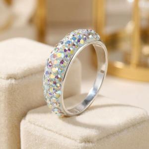 Сребърен пръстен с кристали от Sw® Cynthia AB Crystal