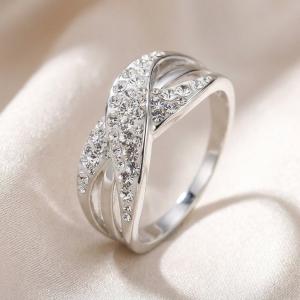 Сребърен пръстен с кристали от Sw®  SP719 Crystal