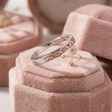 Сребърен пръстен с кристали от Sw® SP720 Peach Gold Сребърен пръстен с кристали от Sw® SP720 Peach Gold
